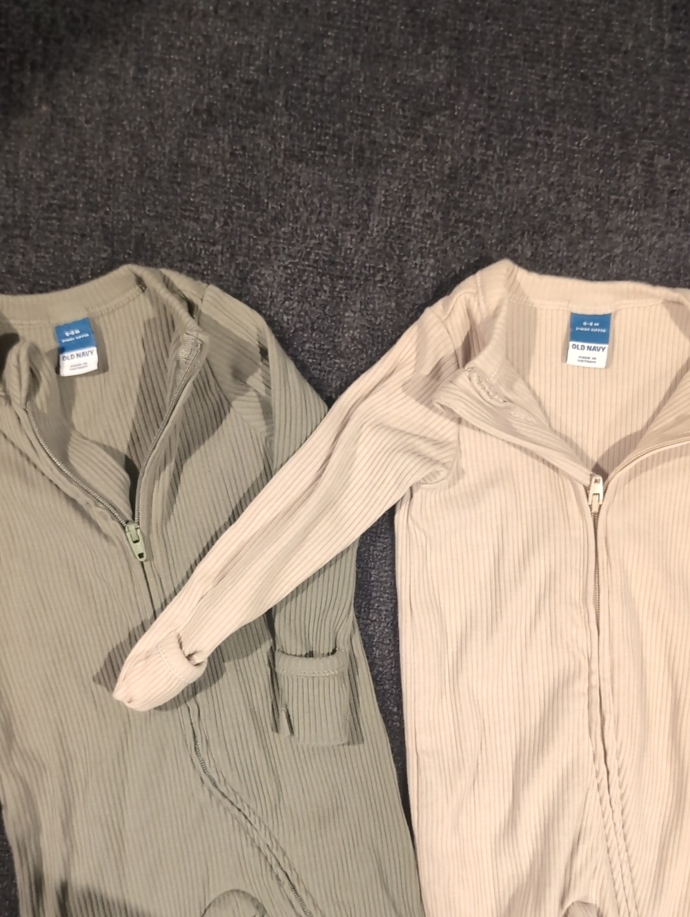 Ribbed 2-way Zip Sleepers in Sage and Cream - Picture 2 of 3